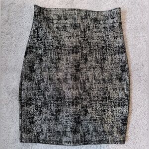 Black & Gold High-Waisted Mini Skirt ✨